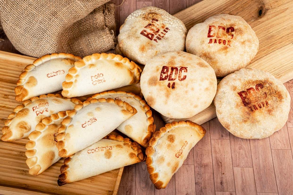 Laregustosa - empanadas & empa-burgers