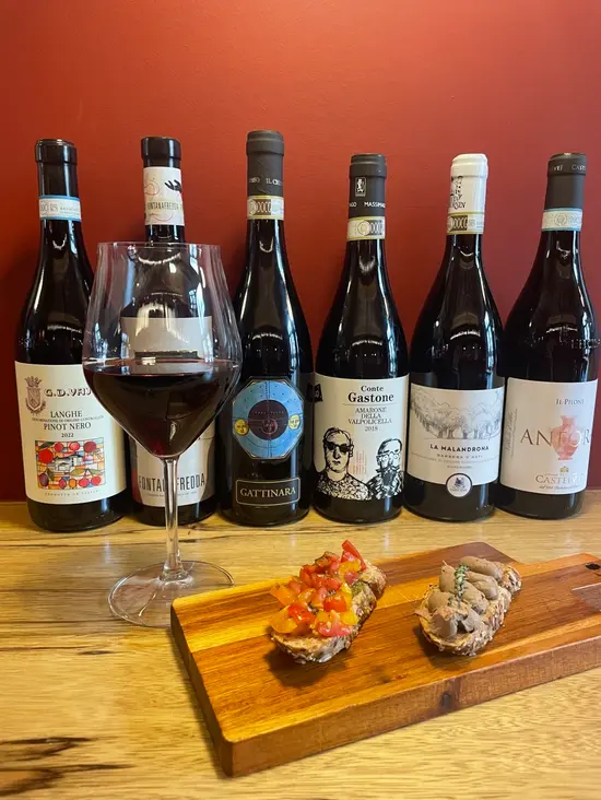 La Cantina Cucina & Vini