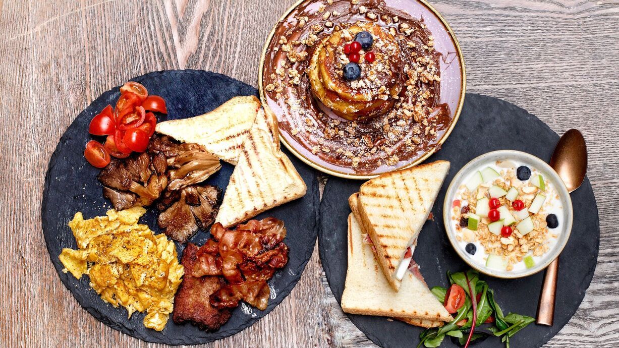 Simiani Breakfast Club
