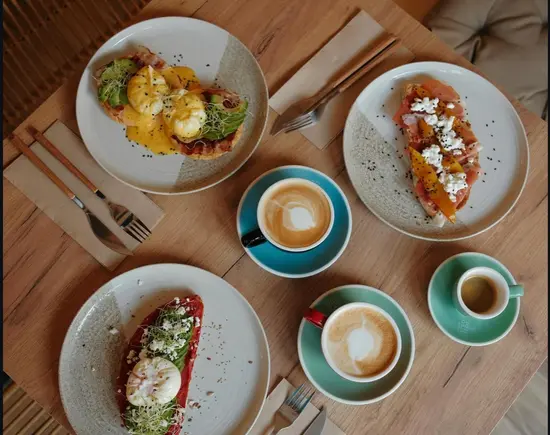 Cashew Brunch And Coffee