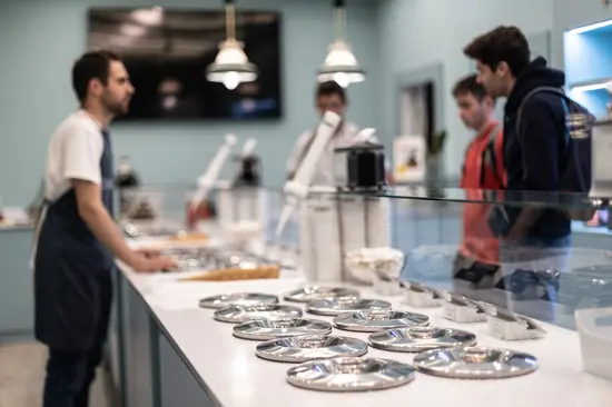 Cremela Helados Y Chocolates