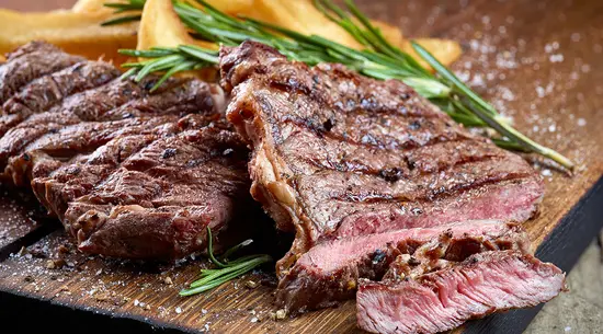 Leonardo’s Restaurant & Lounge Bar