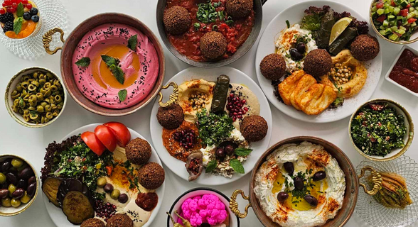 Mezze hummus & falafel