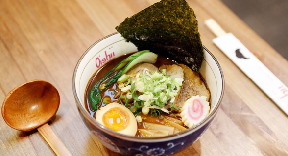 Oishii Ramen Street Pau Claris