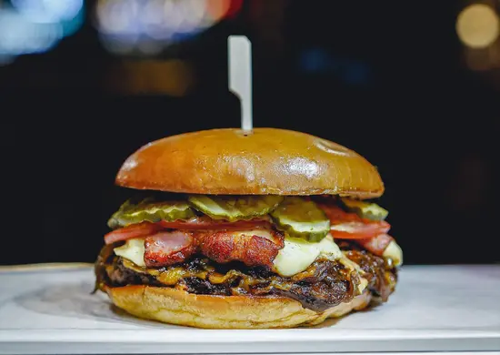 Atom Burgers and Deli