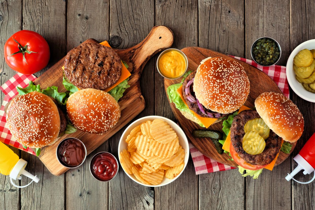 Oversize Burgers & Fries
