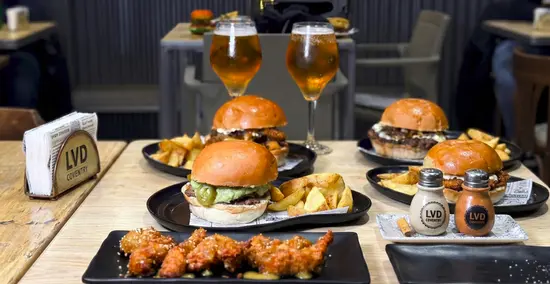 Garage Burgers | NIVARIA