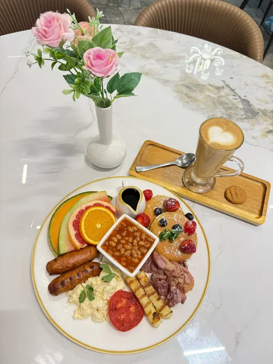 Dine District Café & Restaurant