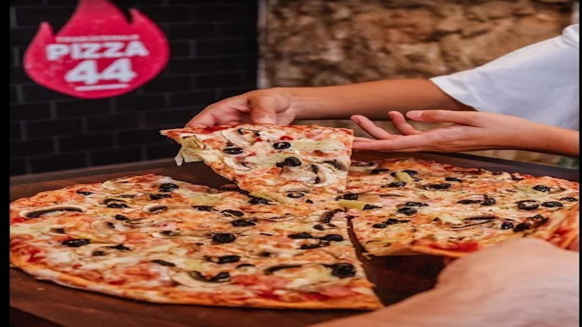 Pizza 44