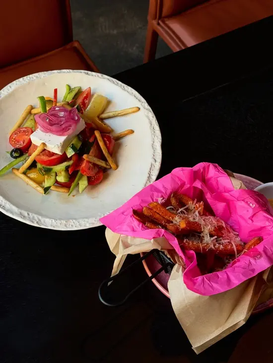 Рожевий Суші Лаундж