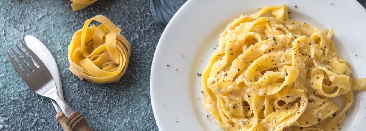 Uovo e Farina - Fettuccine Fatte in Casa