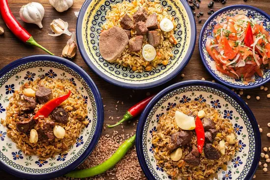 Султан шаурма, плов і чебуреки / Sultan shaurma, plov i chebureky