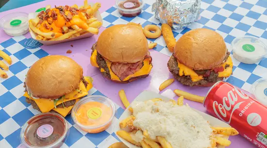 Shelly’s smash burgers - Smeš burger