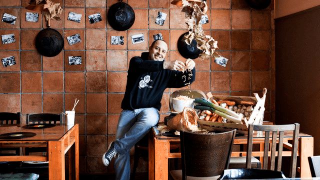 Elmir, Mama Burgers, Sarajevo