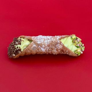 Cannolo pistacija