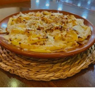 Menú plato cheez fries