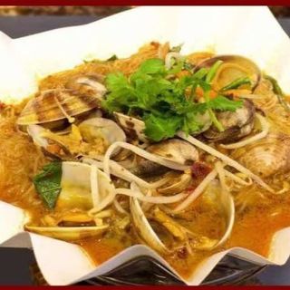  sopa con fideos y almeja 