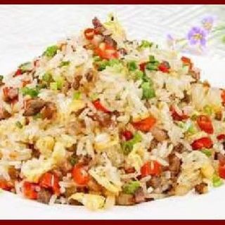  Arroz frito con ternera 