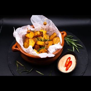 Patata Bravas Con Salsa Exclusiva