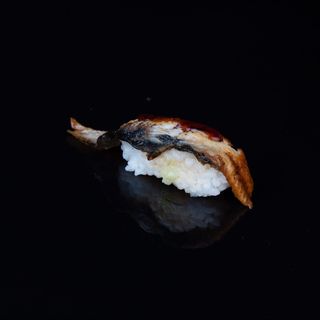 30.Nigiri de anguila 2 pzs.