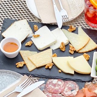 Tabla De Quesos Italo - Canarios