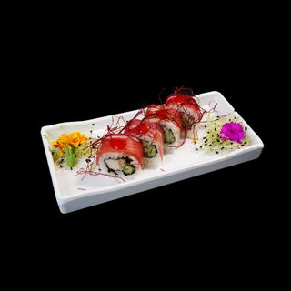 Pepino y surimi cubierto de jamón