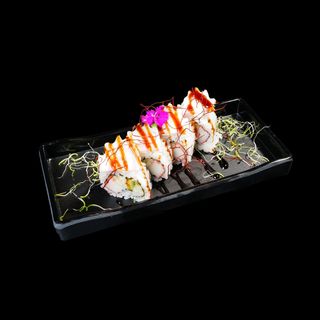 Pepino y surimi cubierto de naruto