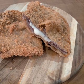 Cachopo De Ternera Con Lacón Y Queso Trufado