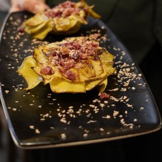 Alcachofas Con Jamón Ibérico