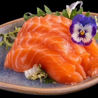 Sashimi salmon