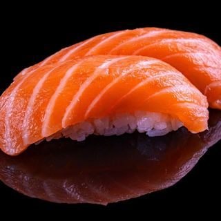 Nigiri salmon