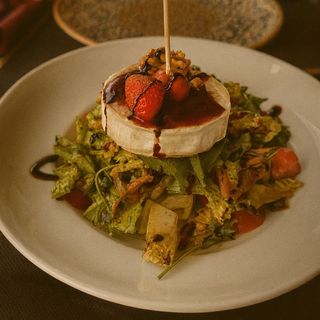 Ensalada Queso De Cabra