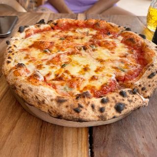 Pizza 4 Quesos 30 Cm.