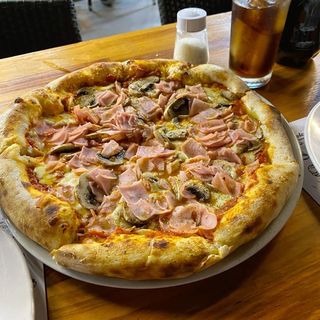 Pizza Caprichosa 30 Cm.