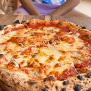 Pizza Caprice 30 Cm.