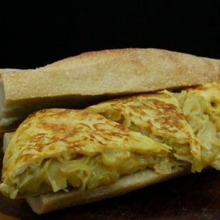 Bocata De Tortilla Y Beicon