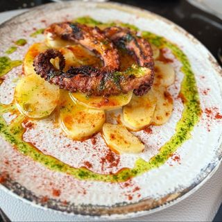Pulpo a la brasa