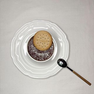 Natillas de chocolate con galleta