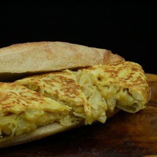 Torti Fuego XL – Tortilla Cremosa con Alioli