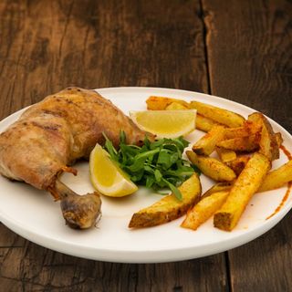 Cuarto de pollo asado con patata mortero