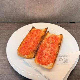 Tostadas De Barra Con Tomate