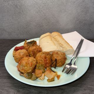 Ración De Albóndigas