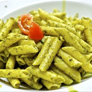 Macaroni Pesto