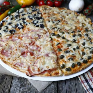 Pizza 4 Estaciones (32 Cm.)