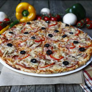 Pizza De Los Reyes (32 Cm.)