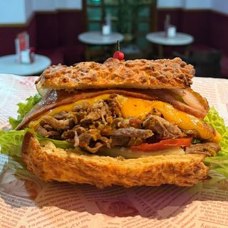 Sándwich Kurto Filadelfia 