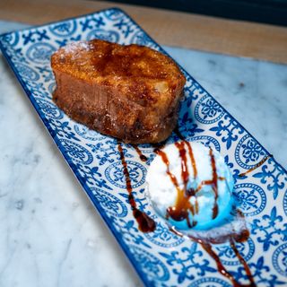 TORRIJA CASERA CON HELADO