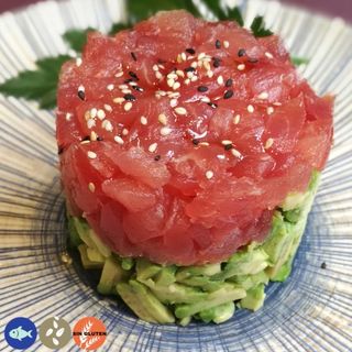 123 Tartare De Atún (4 X 7.5 Cm.)