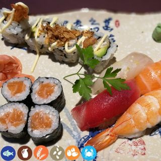 303 Variado Sushis (12 Pzs.)