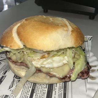 Hamburguesa Completa 